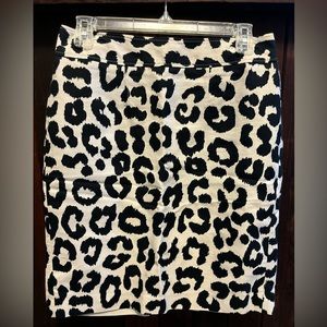 Loft snow leopard print size 4 pencil skirt